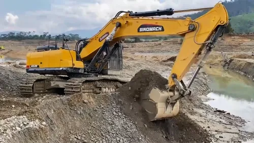حفار مجنزر أثناء التشغيل (بوكلين جنزير)، سلسلة ZG520