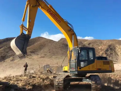 في أعمال حفر وتوسيع وتجريف الأنهار وأعمال الإنشاءات